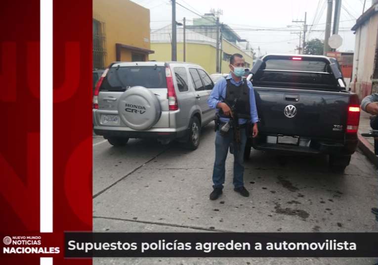 Denuncian que supuestos policí­as agreden a automovilista en plena ví­a pública denuncian-que-supuestos-policias-agreden-a-automovilista-en-plena-via-publica-185335-185430.png