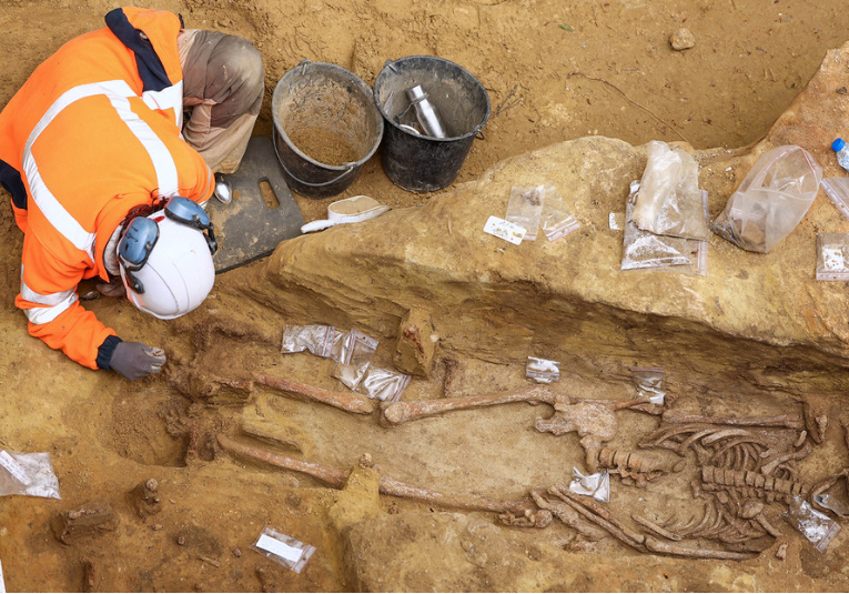 Desentierran en Parí­s cerca de 50 tumbas romanas debido a obras viales desentierran-en-paris-cerca-de-50-tumbas-romanas-debido-a-obras-viales-160119-160137.png