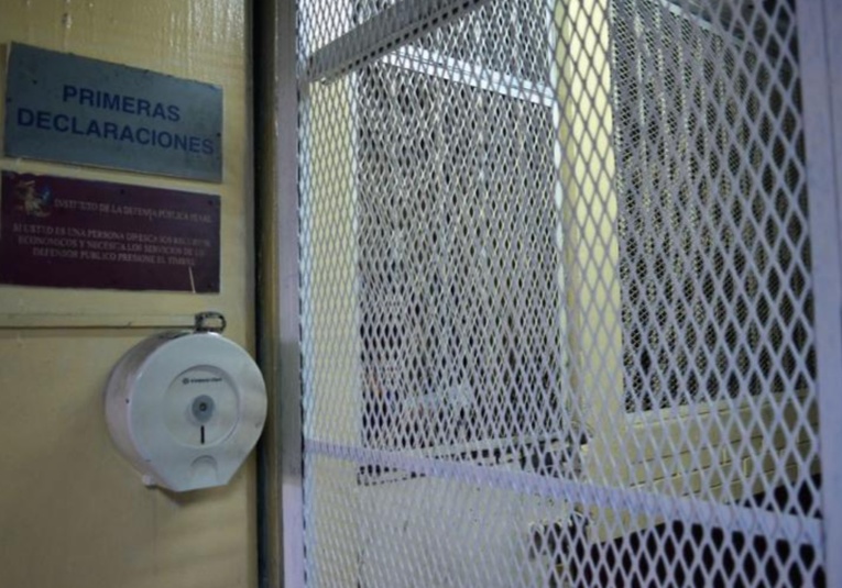 Detenidos de fines de semana en Torre de Tribunales tendrán acceso a duchas en breve