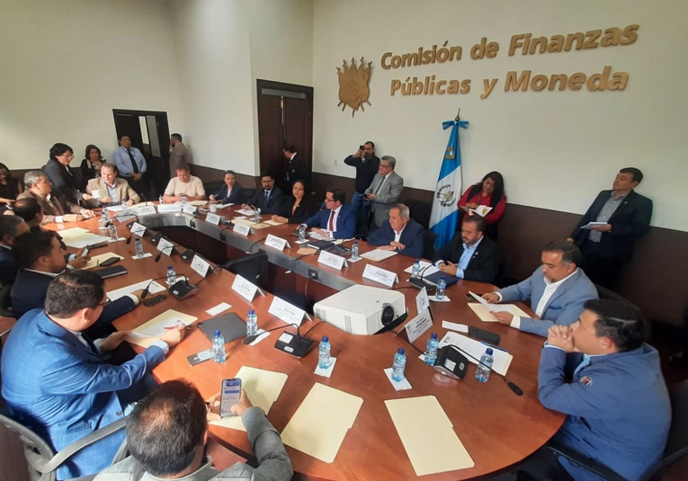 Diputados de la Comisión de Finanzas continúan citando a funcionarios para justificar aumento presupuestario diputados-de-la-comision-de-finanzas-continuan-citando-a-funcionarios-para-justificar-aumento-presupuestario-171544-171608.jpg
