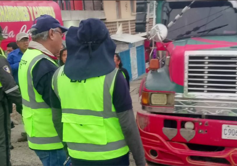 Dirección de Transportes realiza masiva inspección a buses extraurbanos