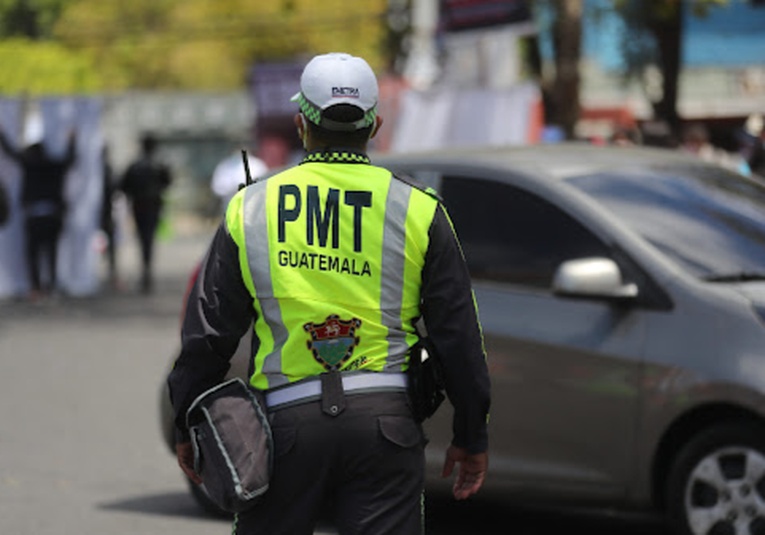 Director de EMETRA se resiste a citaciones del Congreso