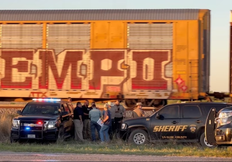 Dos migrantes mueren sofocados a bordo de un tren al sur de Texas dos-migrantes-mueren-sofocados-a-bordo-de-un-tren-al-sur-de-texas-101649-101722.jpg