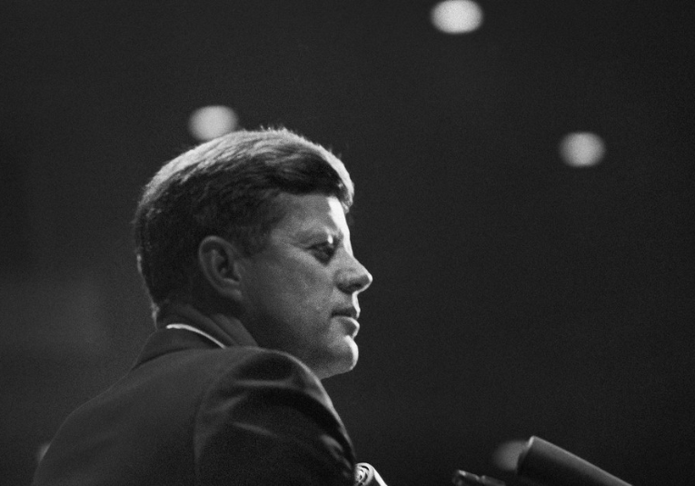 EE.UU. publicará 80.000 páginas de archivos clasificados sobre el asesinato de John F. Kennedy ee-uu-publicar-80-000-p-ginas-de-archivos-clasificados-sobre-el-asesinato-de-john-f-kennedy-104542-104549.png