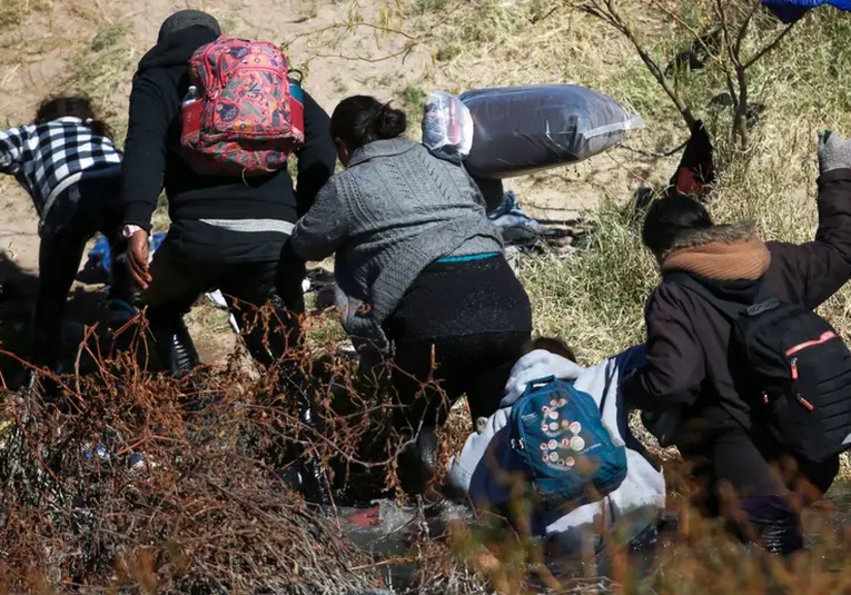 EE.UU. reconoce esfuerzos de México contra la migración ee-uu-reconoce-esfuerzos-de-mexico-contra-la-migracion-092102-092120.jpg