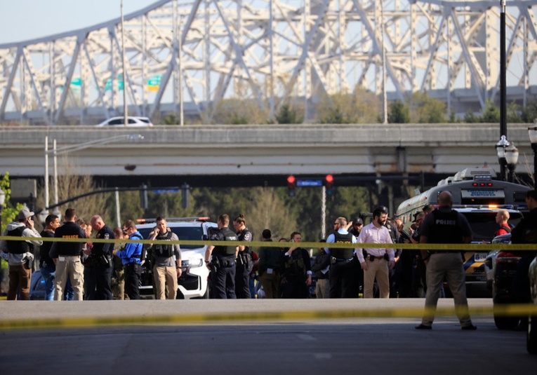 EE.UU.: Un nuevo tiroteo en la ciudad de Louisville deja cinco muertos y seis heridos ee-uu-un-nuevo-tiroteo-en-la-ciudad-de-louisville-deja-cinco-muertos-y-seis-heridos-091646-091652.jpg