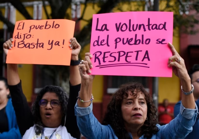 EEUU subraya a Guatemala importancia de permitir segunda vuelta electoral sin interferencias eeuu-subraya-a-guatemala-importancia-de-permitir-segunda-vuelta-electoral-sin-interferencias-134902-134949.jpg