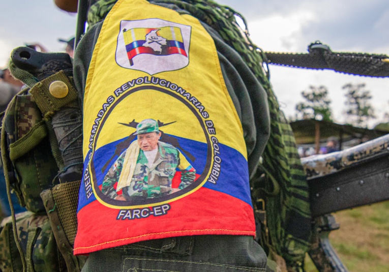 Ejército de Colombia se enfrenta a las disidencias de 'Iván Mordisco' ejercito-de-colombia-se-enfrenta-a-las-disidencias-de-iv-n-mordisco-102011-102039.jpg