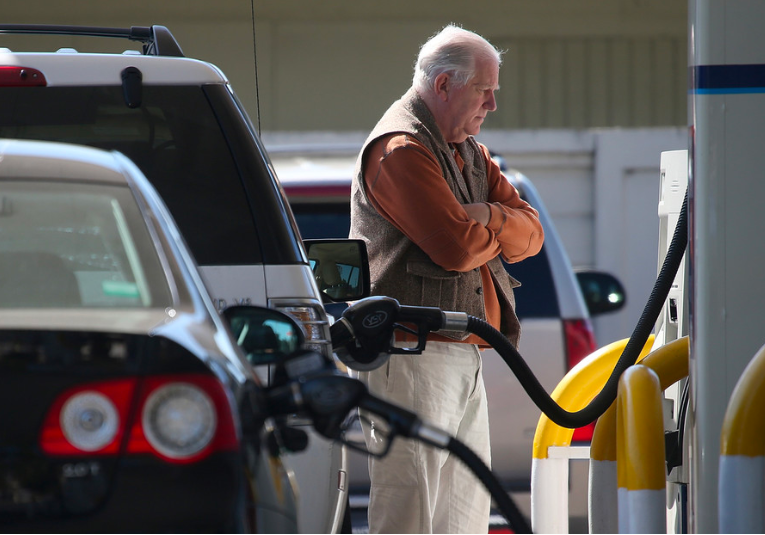 El galón a 5 dólares: los precios de gasolina marcan un récord histórico en EE.UU. el-galon-a-5-dolares-los-precios-de-gasolina-marcan-un-record-historico-en-ee-uu-073319-073350.png