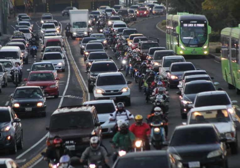 El inicio de semana mostró un incremento en el tránsito en las principales calles de la ciudad capital el-inicio-de-semana-mostro-un-incremento-en-el-tr-nsito-en-las-principales-calles-de-la-ciudad-capital-164259-164338.jpg