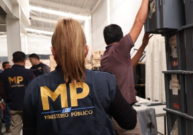 El Ministerio Público inspecciona bodegas del TSE en El Naranjo por el caso TREP