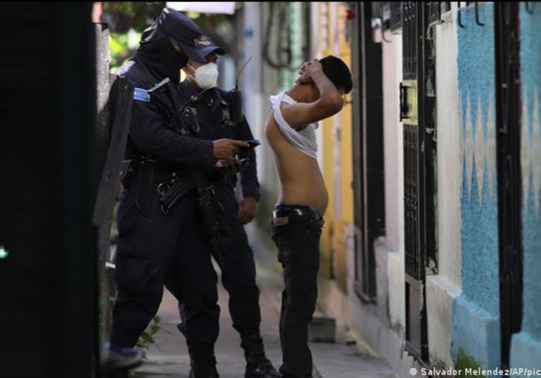 El Salvador suma 50.000 detenidos en  el-salvador-suma-50-000-detenidos-en-guerra-contra-pandillas-083544-083552.jpg