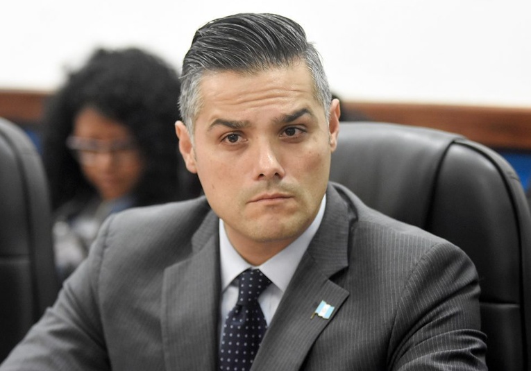 El TSE negó la inscripción del ex diputado Luis Hernández Azmitia el-tse-nego-la-inscripcion-del-ex-diputado-luis-hern-ndez-azmitia-191417-191420.jpg