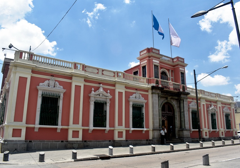 El TSE todaví­a no completa los kits electorales para las mesas de vortación el-tse-todavia-no-completa-los-kits-electorales-para-las-mesas-de-vortacion-165910-165941.jpg