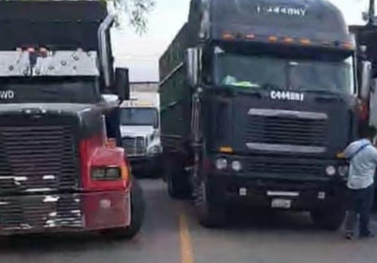 Empresarios del transporte pesado solicitan suspender restricciones por bloqueos empresarios-del-transporte-pesado-solicitan-suspender-restricciones-por-bloqueos-175754-175918.jpg