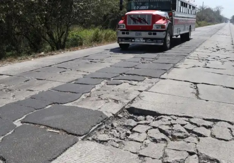 Empresarios presentan quejas por bloqueos y el mal estado de las carreteras en el paí­s empresarios-presentan-quejas-por-bloqueos-y-el-mal-estado-de-las-carreteras-en-el-pais-190116-190119.jpg