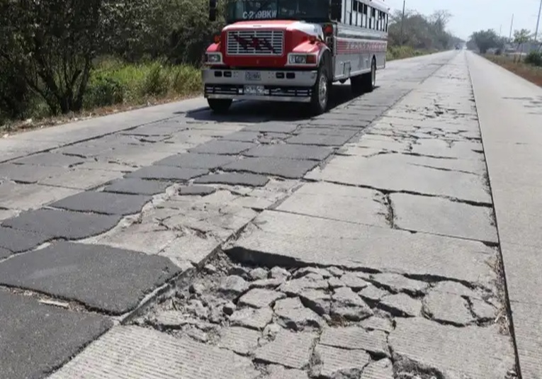 Empresarios se quejan de mal estado de la red vial actual del paí­s empresarios-se-quejan-de-mal-estado-de-la-red-vial-actual-del-pais-175013-175133.jpg