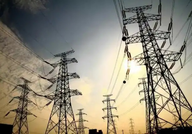Energía eléctrica tendrá leve alza entre mayo y julio, según ente regulador energia-electrica-tendr-leve-alza-entre-mayo-y-julio-segun-ente-regulador-131023-131056.jpg