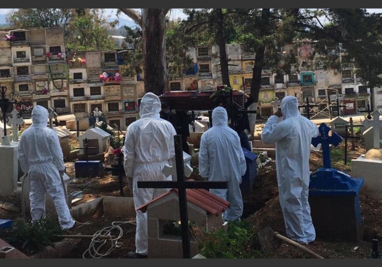 Entre 9 a 10 personas semanales son enterradas tras haber muerto de Covid-19 entre-9-a-10-personas-semanales-son-enterradas-tras-haber-muerto-de-covid-19-134324-134353.jpg