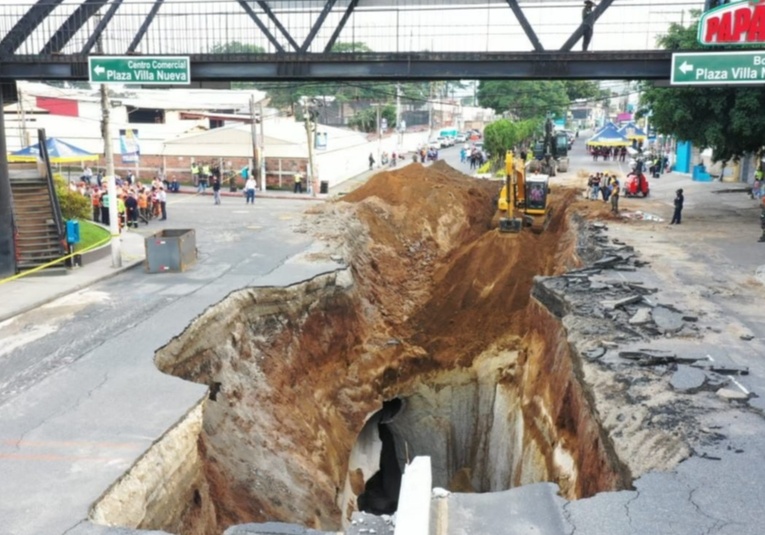 Época de lluvias causa 46 hundimientos en calles y carreteras epoca-de-lluvias-causa-46-hundimientos-en-calles-y-carreteras-180048-180314.jpg
