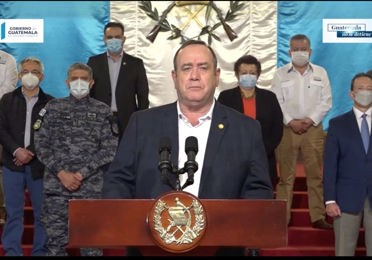 Expectación general por mensaje presidencial sobre nuevas disposiciones  expectacion-general-por-mensaje-presidencial-sobre-nuevas-disposiciones-140916-140921.jpg