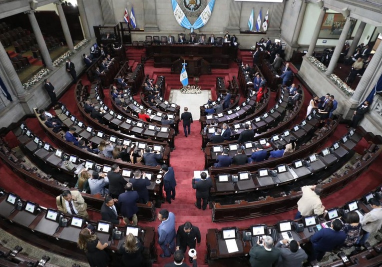 Expectativas en el Congreso por la discusión sobre el antejuicio del Vicepresidente Castillo expectativas-en-el-congreso-por-la-discusion-sobre-el-antejuicio-del-vicepresidente-castillo-180057-180137.jpg