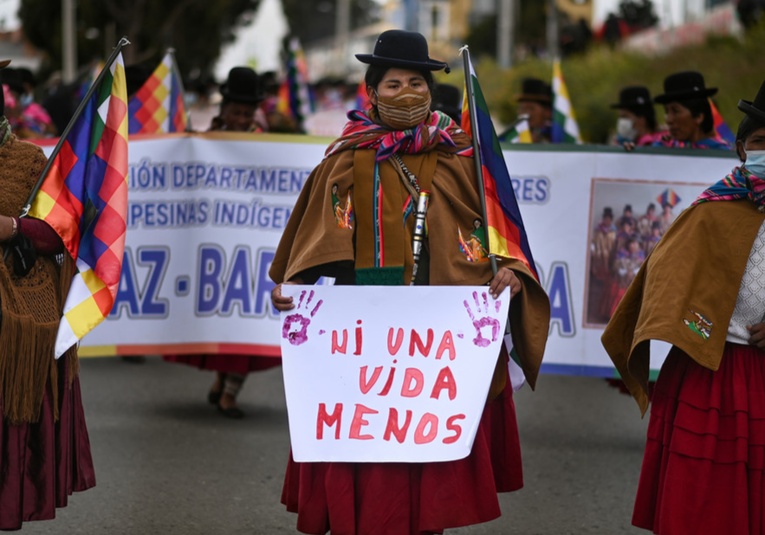 Felisa Yanapiri, la innovadora aplicación que combate la violencia contra las mujeres en Bolivia felisa-yanapiri-la-innovadora-aplicacion-que-combate-la-violencia-contra-las-mujeres-en-bolivia-100525-100616.jpg