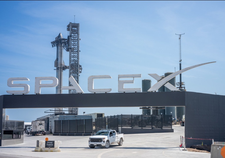 Filtran un detalle inusual del contrato de los empleados de SpaceX