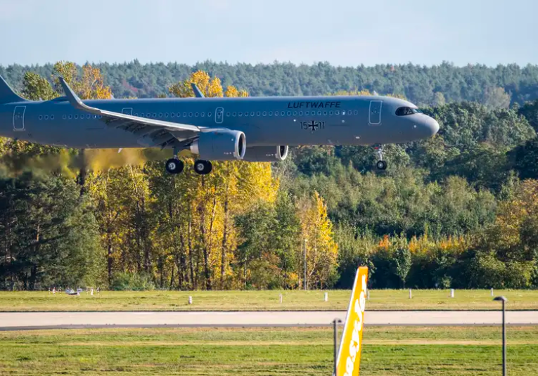 Fuerza Aérea de Alemania evacúa a 160 personas de Israel fuerza-aerea-de-alemania-evacua-a-160-personas-de-israel-151121-151129.png
