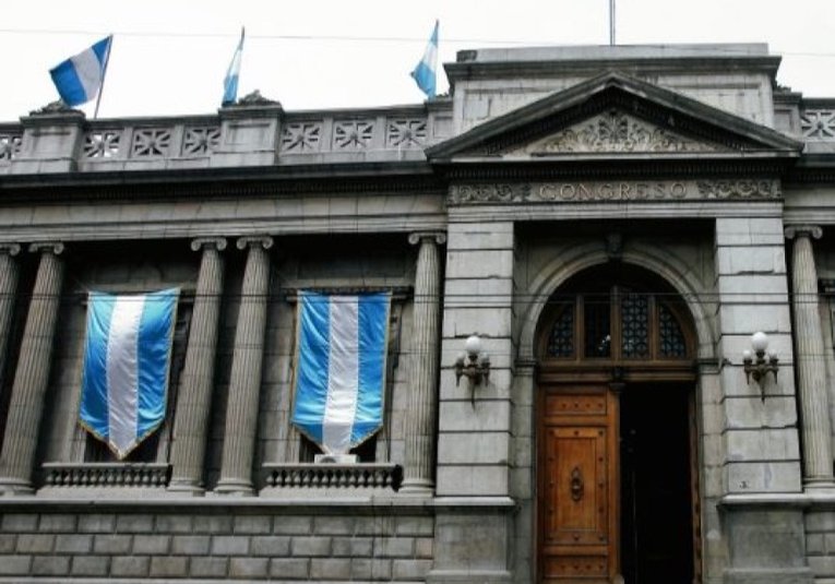 Fuerzas de seguridad implementan plan de resguardo en el Congreso ante tensiones políticas fuerzas-de-seguridad-implementan-plan-de-resguardo-en-el-congreso-ante-tensiones-politicas-151324-151505.jpg