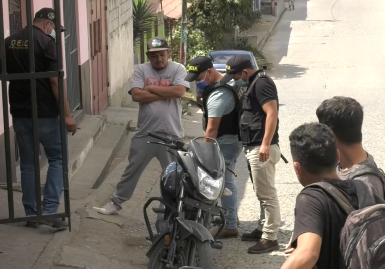Fuerzas de seguridad recuperan 25 motocicletas robadas en recientes operativos fuerzas-de-seguridad-recuperan-25-motocicletas-robadas-en-recientes-operativos-171849-172102.png