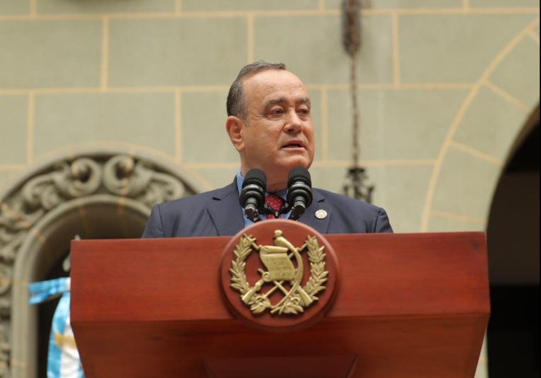 Giammattei extiende vigencia de la Comisión Presidencial contra la Corrupción  giammattei-extiende-vigencia-de-la-comision-presidencial-contra-la-corrupcion-114627-114901.jpg
