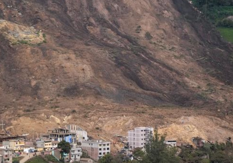 Gigantesco alud deja decenas de desaparecidos en Ecuador gigantesco-alud-deja-decenas-de-desaparecidos-en-ecuador-104121-104332.jpg