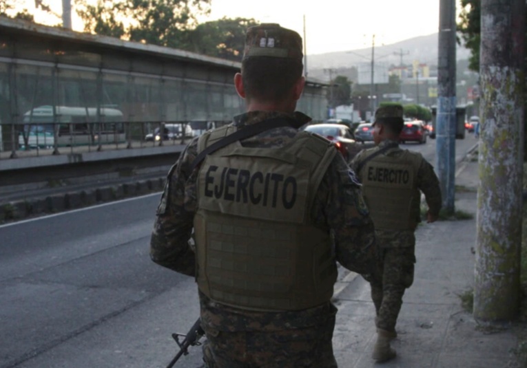Guatemala entrega a un lí­der de la MS-13 a El Salvador guatemala-entrega-a-un-lider-de-la-ms-13-a-el-salvador-142825-142848.jpg