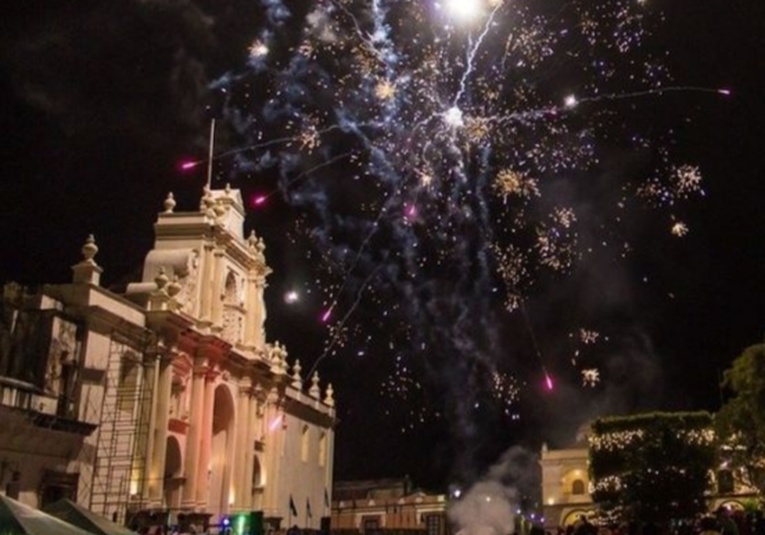 Guatemaltecos se preparan para recibir las fiestas de año nuevo guatemaltecos-se-preparan-para-recibir-las-fiestas-de-ano-nuevo-185705-185816.jpg