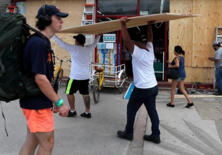 Huracán Grace toca tierra en Caribe mexicano y desata fuertes lluvias hurac-n-grace-toca-tierra-en-caribe-mexicano-y-desata-fuertes-lluvias-134328-134333.jpg