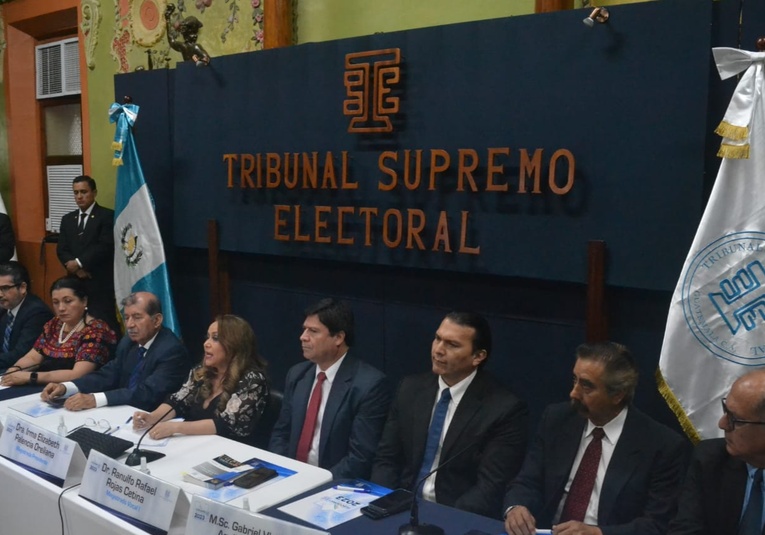 Incertidumbre electoral: Ampliación del tiempo de cierre en suspenso incertidumbre-electoral-ampliacion-del-tiempo-de-cierre-en-suspenso-181714-181908.jpg