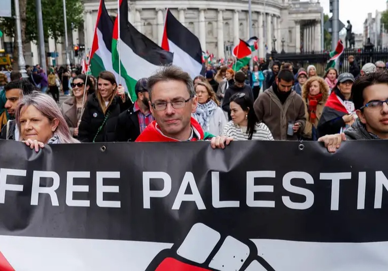 Israel cierra su embajada en Irlanda