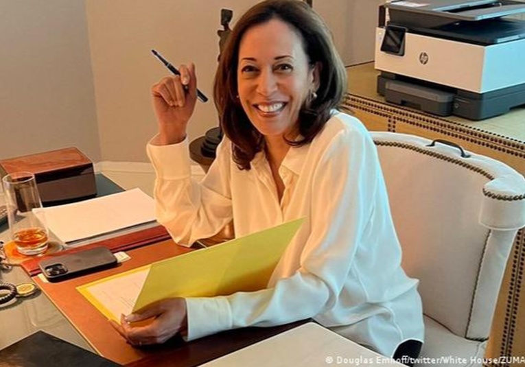 Kamala Harris aborda con mandatarios del Caribe la lucha contra el narcotráfico y el cambio climático kamala-harris-aborda-con-mandatarios-del-caribe-la-lucha-contra-el-narcotr-fico-y-el-cambio-clim-tico-083915-084048.jpg