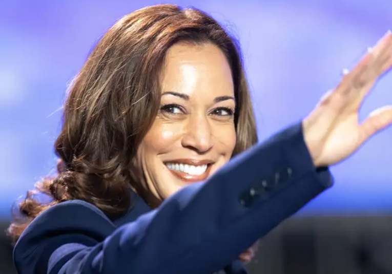 Kamala Harris recibe los votos para ser candidata demócrata