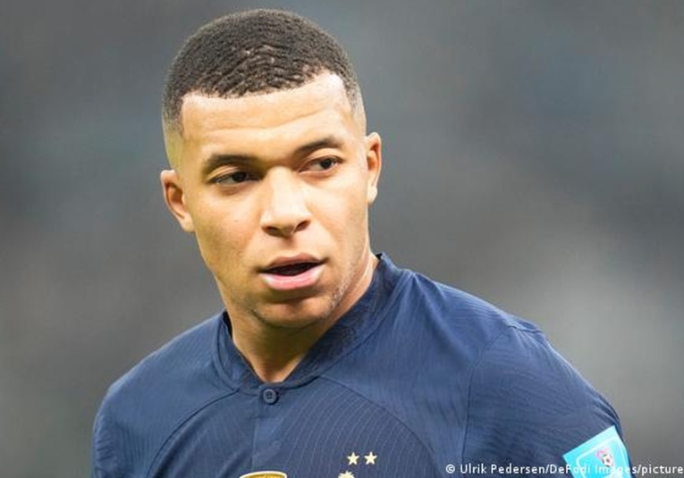 Kylian Mbappé es baja para el partido de ida contra el Bayern en Champions kylian-mbappe-es-baja-para-el-partido-de-ida-contra-el-bayern-en-champions-111152-111328.jpg