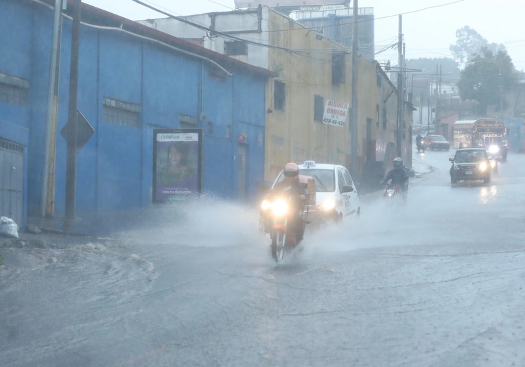 La CONRED identifica al menos diez mil 800 puntos de riesgo en el paí­s a causa de las lluvias la-conred-identifica-al-menos-diez-mil-800-puntos-de-riesgo-en-el-pais-a-causa-de-las-lluvias-163442-163534.jpg