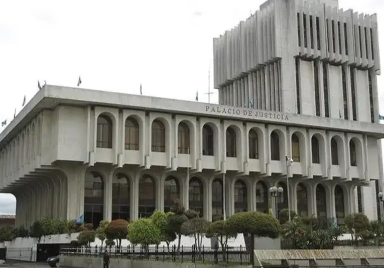 La Corte Suprema de Justicia ratifica amparo a Semilla y lo mantiene en segunda vuelta electoral la-corte-suprema-de-justicia-ratifica-amparo-a-semilla-y-lo-mantiene-en-segunda-vuelta-electoral-155450-155453.jpg