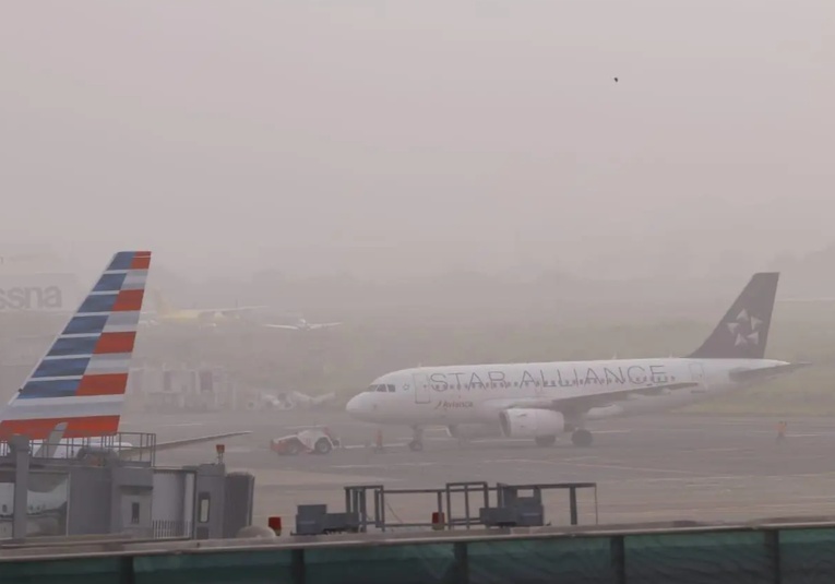 La densa neblina retrasó vuelos y se activó alerta verde en el aeropuerto internacional La Aurora la-densa-neblina-retraso-vuelos-y-se-activo-alerta-verde-en-el-aeropuerto-internacional-la-aurora-164029-164033.jpg