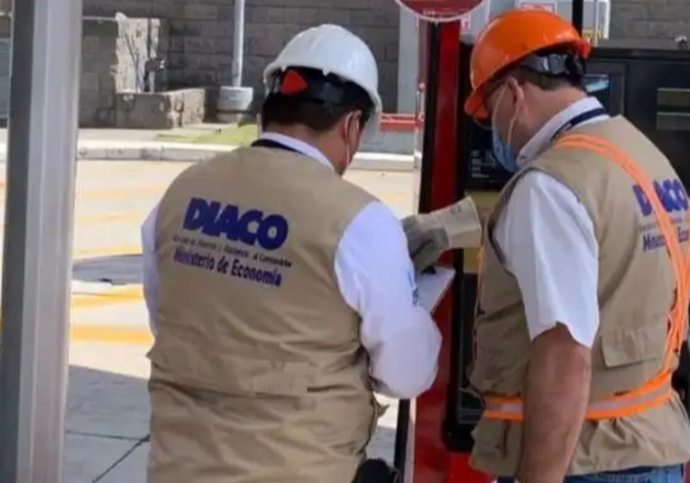 La DIACO continúan verificando precio y calidad de los combustibles la-diaco-continuan-verificando-precio-y-calidad-de-los-combustibles-161327-161427.jpg
