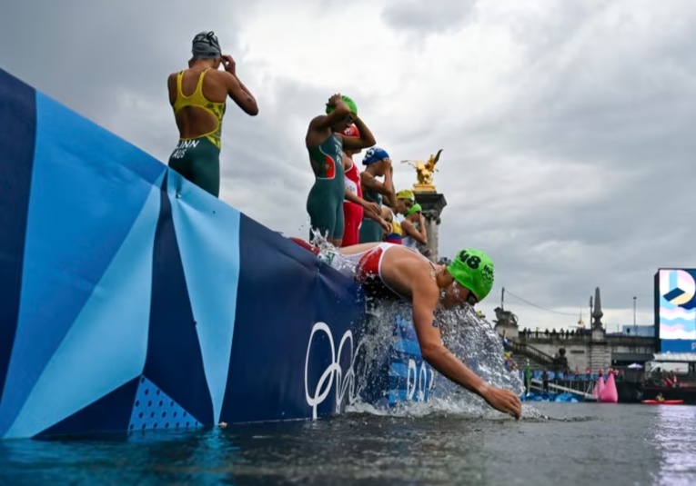 La francesa Beaugrand gana el oro en triatlón tras superar el Sena las pruebas de calidad del agua la-francesa-beaugrand-gana-el-oro-en-triatlon-tras-superar-el-sena-las-pruebas-de-calidad-del-agua-144148-144212.jpg