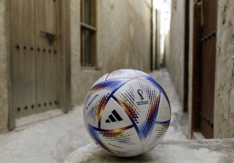 La pelota 'Al Rihla' se suma a la historia de los balones mundialistas la-pelota-al-rihla-se-suma-a-la-historia-de-los-balones-mundialistas-163739-163802.jpg