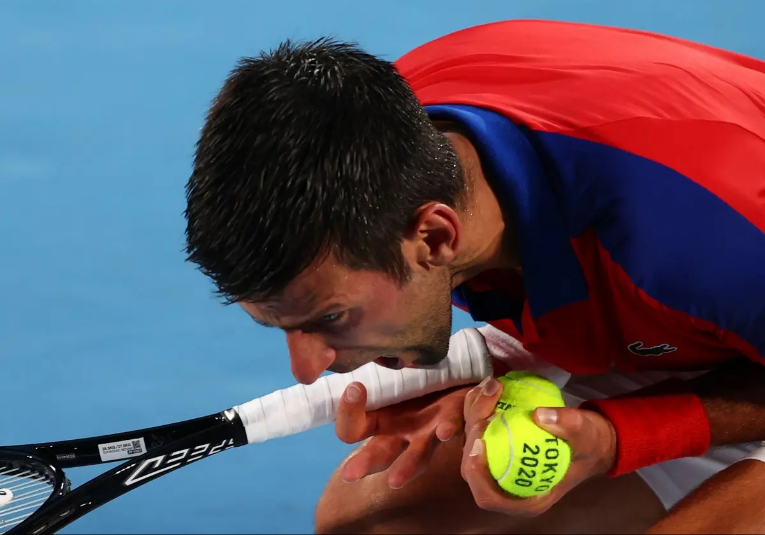 La presión se vuelve en contra de Djokovic y renuncia a jugar el dobles mixto tras perder con Carreño la-presion-se-vuelve-en-contra-de-djokovic-y-renuncia-a-jugar-el-dobles-mixto-tras-perder-con-carreno-104836-104845.png