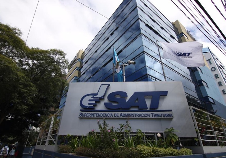 La SAT piensa recaudar más de 98 mil millones de quetzales en el 2024 la-sat-piensa-recaudar-m-s-de-98-mil-millones-de-quetzales-en-el-2024-154727-154832.jpg