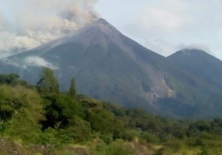 Lava y lahares continúan afectando poblaciones de los alrededores del volcán de fuego lava-y-lahares-continuan-afectando-poblaciones-de-los-alrededores-del-volc-n-de-fuego-184658-184807.jpg